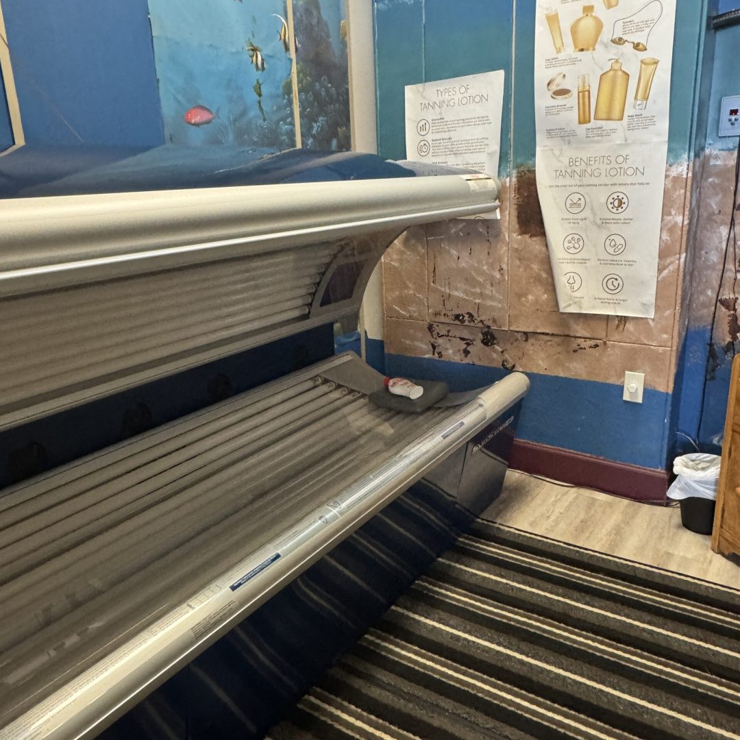 Veronica's Closet Tanning Bed